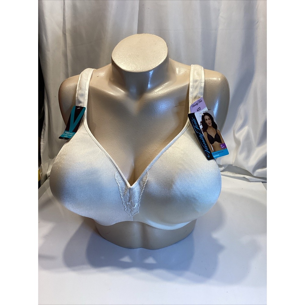 vanity fair cream color size 42d new with tags underwire